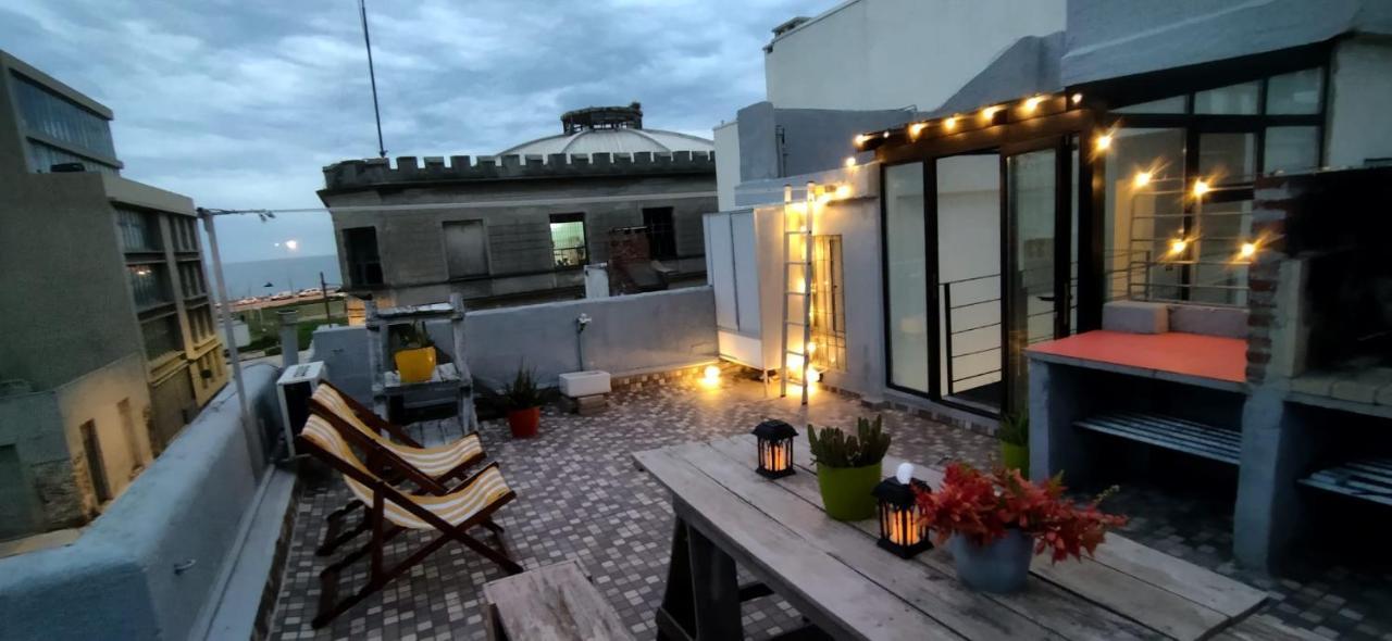 House With Large Terrace, Jacuzzi And Gated Parking For One Car Villa มอนเตวิเดโอ ภายนอก รูปภาพ