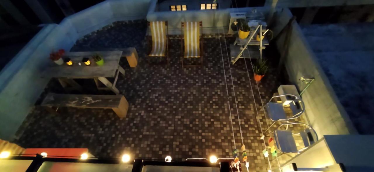 House With Large Terrace, Jacuzzi And Gated Parking For One Car Villa มอนเตวิเดโอ ภายนอก รูปภาพ